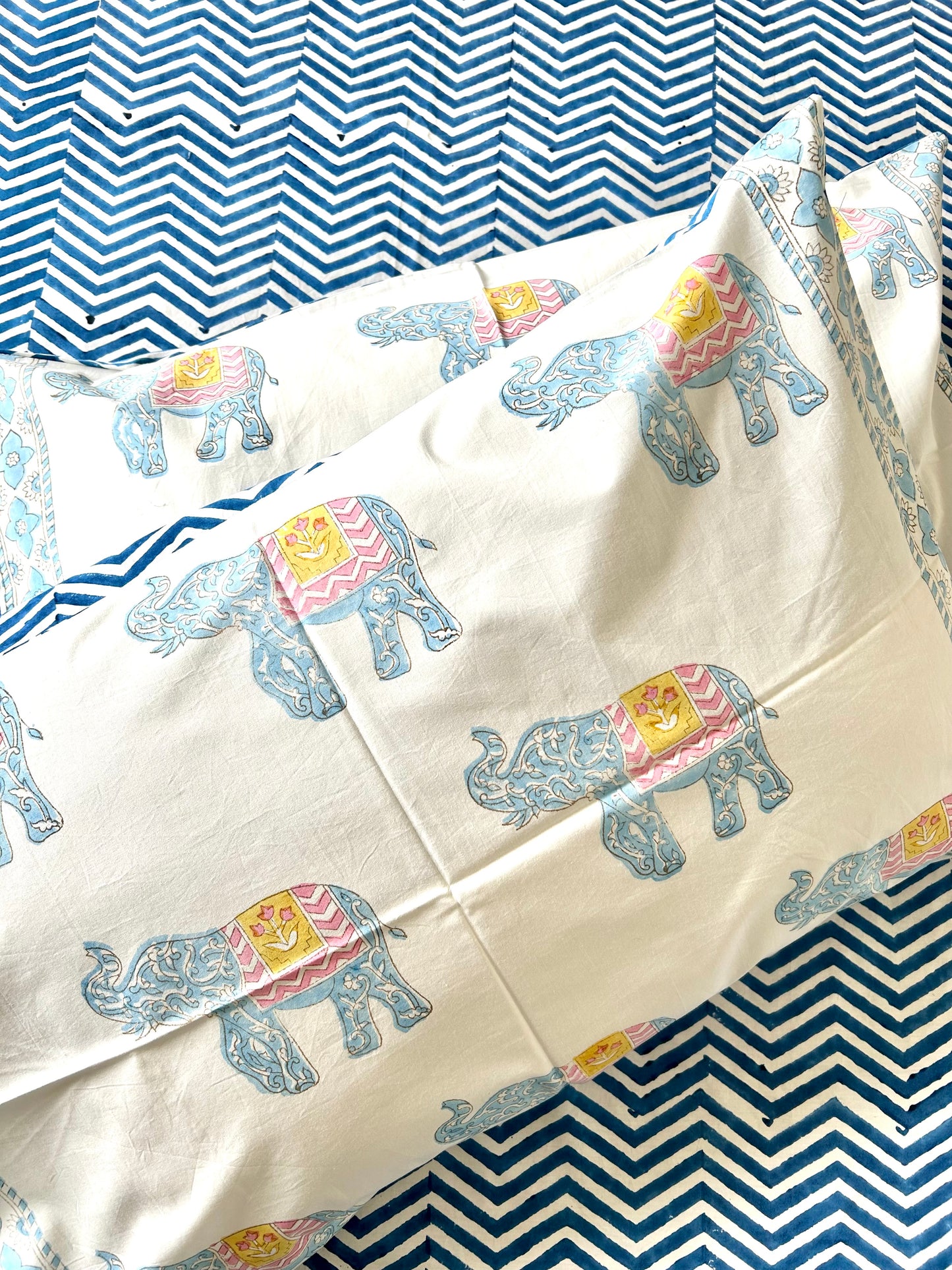 Anvi Block Printed Blue Cotton Bedsheet(90x108)