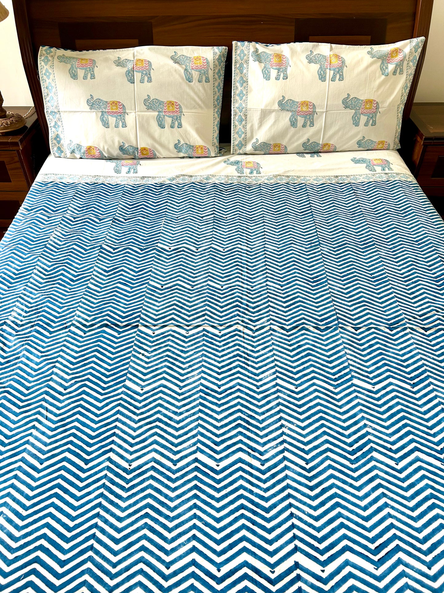 Anvi Block Printed Blue Cotton Bedsheet(90x108)