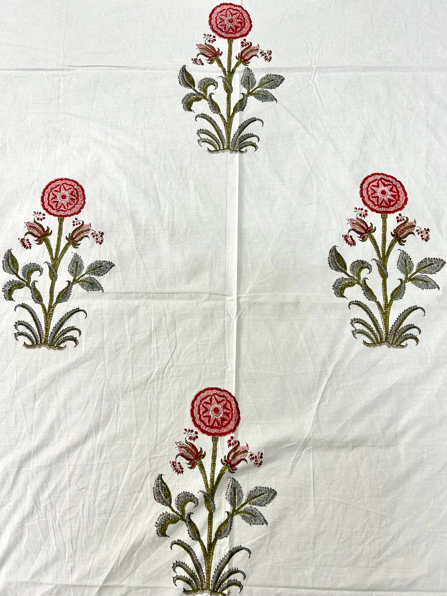 Aashvi Block Printed White Cotton Bedsheet(90x108)