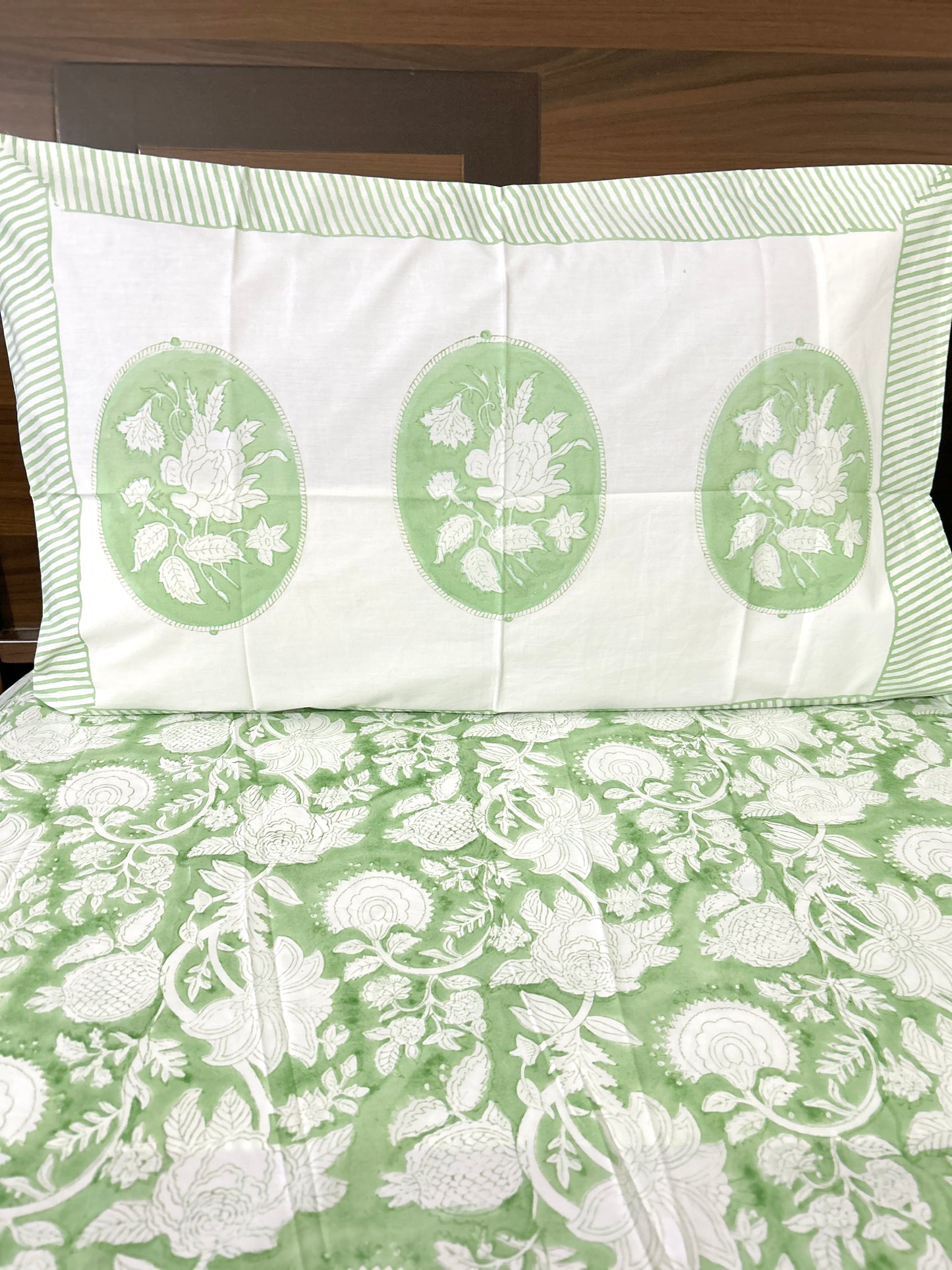 Pastel Green Block Printed Cotton Bedsheet(108x108)