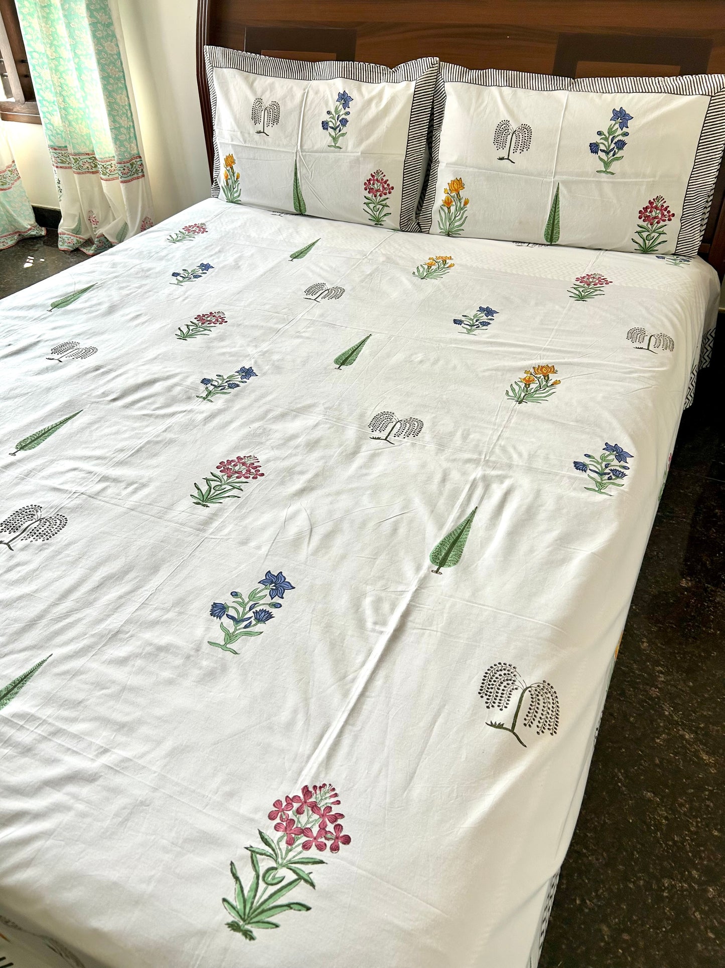 Ridhi Block Printed White Cotton Bedsheet(108x108)