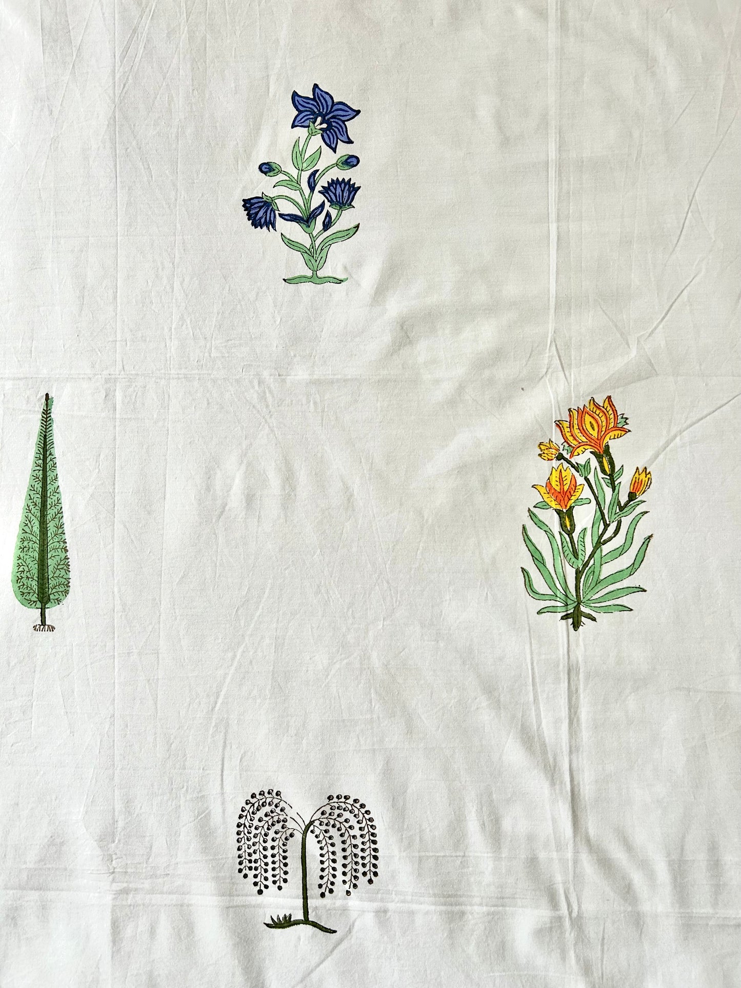 Ridhi Block Printed White Cotton Bedsheet(108x108)