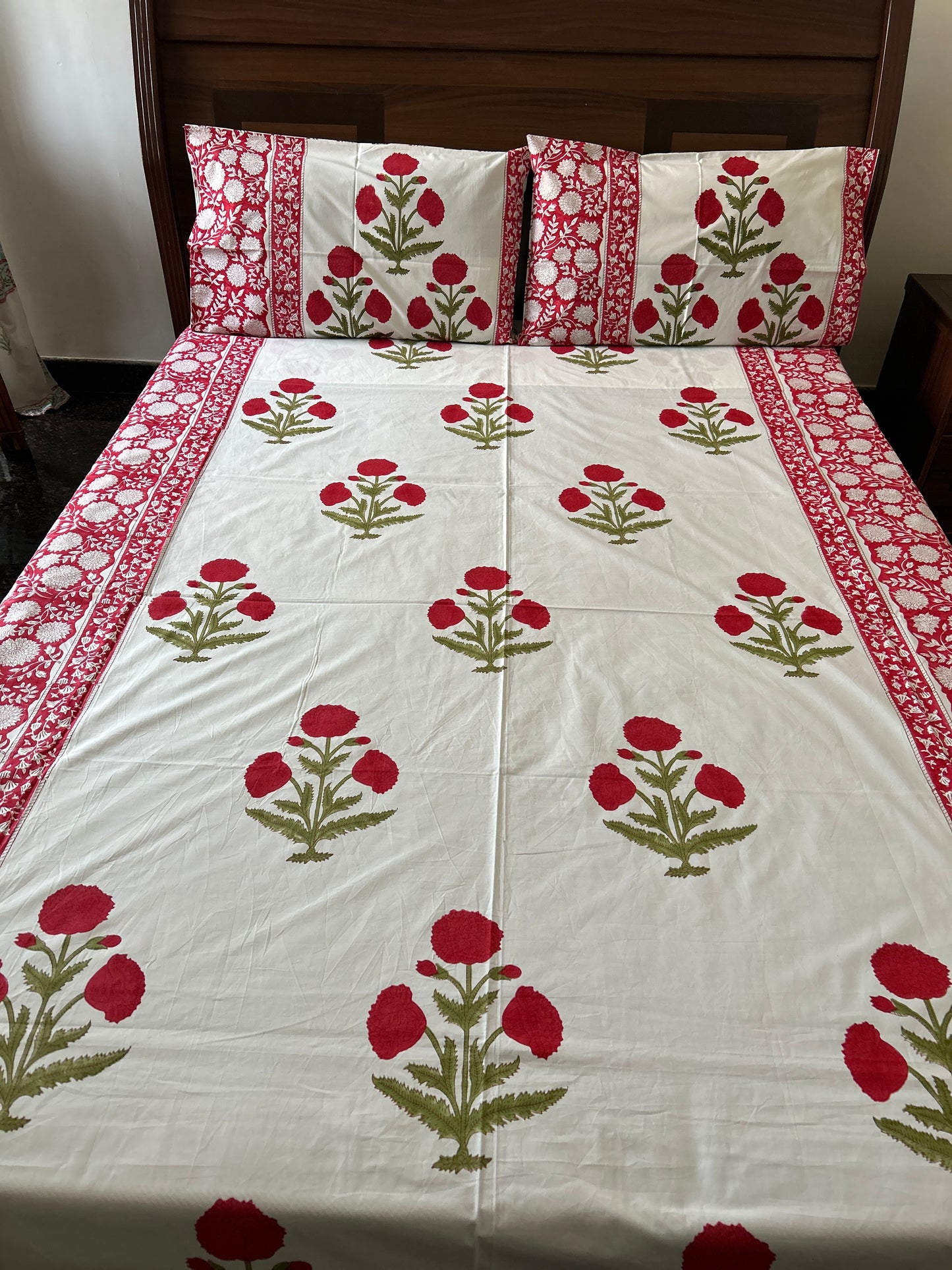 Prakhya Block Printed Cotton Bedsheet(90x108)