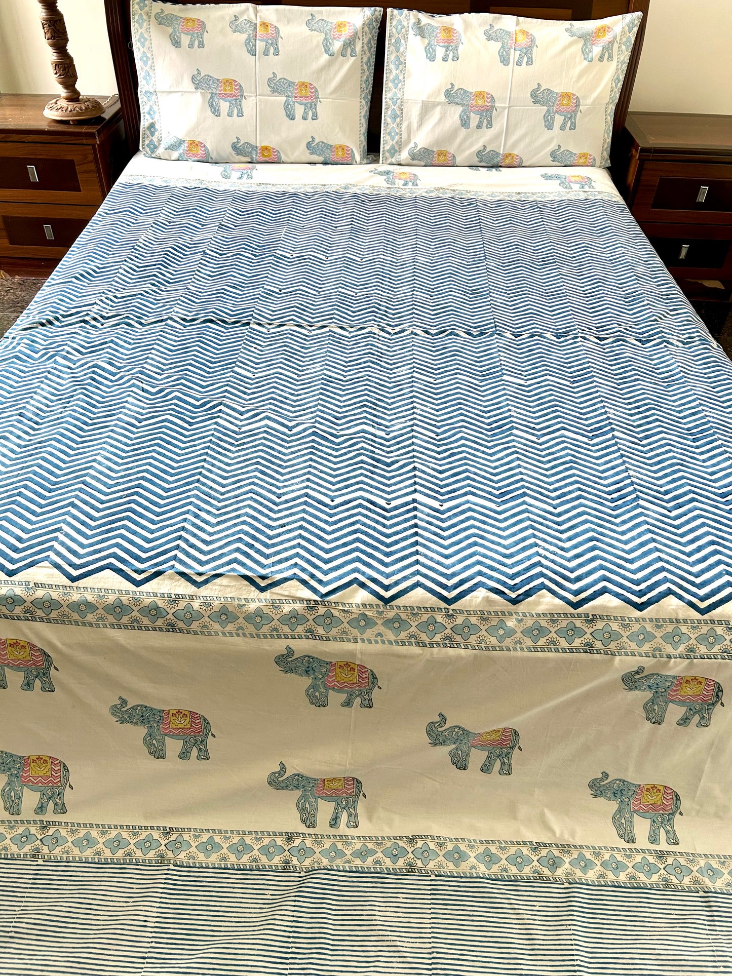 Anvi Block Printed Blue Cotton Bedsheet(90x108)