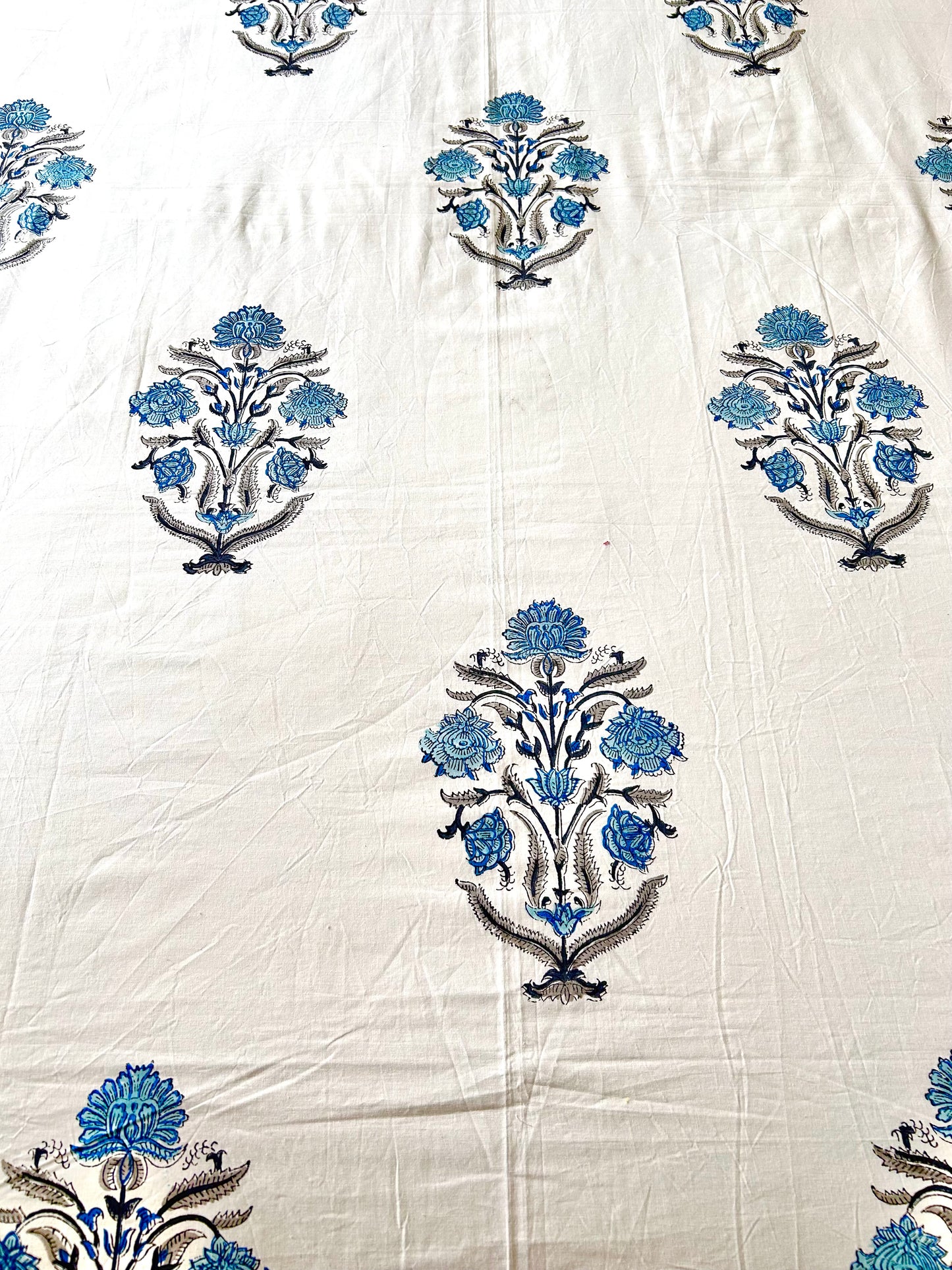 Navya Block Printed White Cotton Bedsheet(108x108)