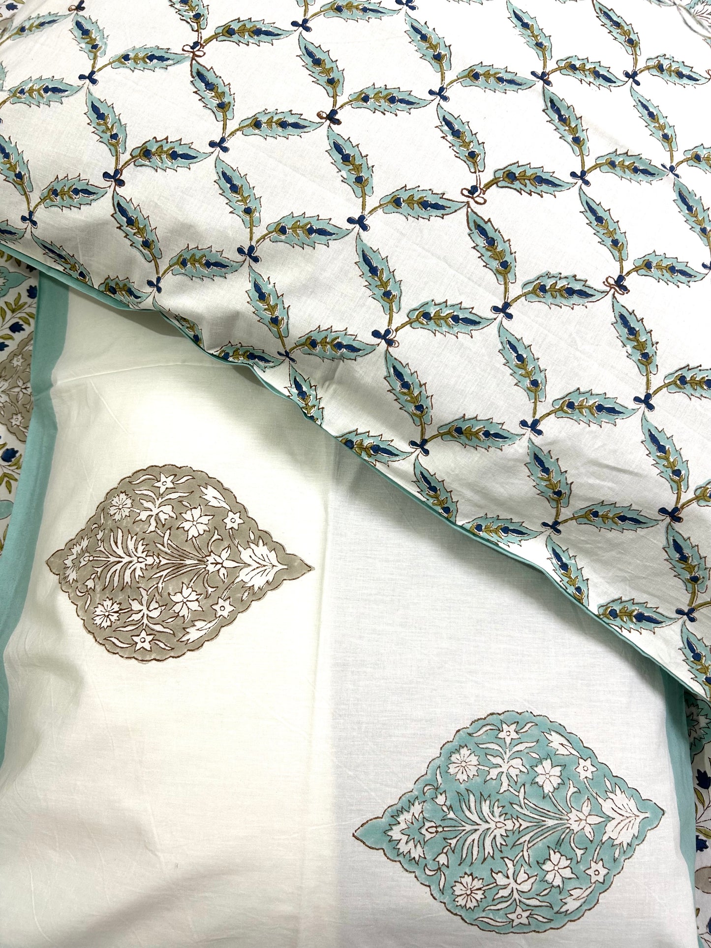 Tarang Block Print Beige Cotton Bedsheet(90x108)