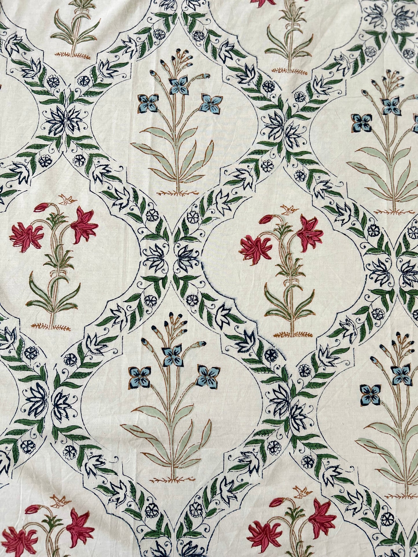 Dainty Flowers Block Printed Cotton Bedsheet(90x108)
