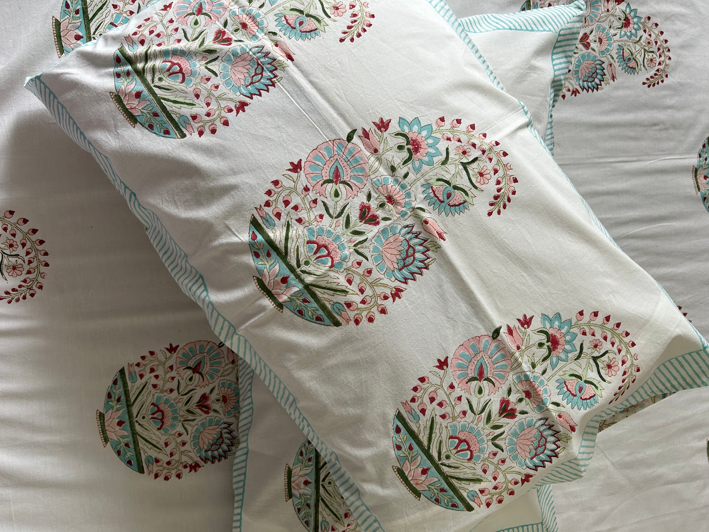 Amya Block Printed Cotton Bedsheet(90x108)