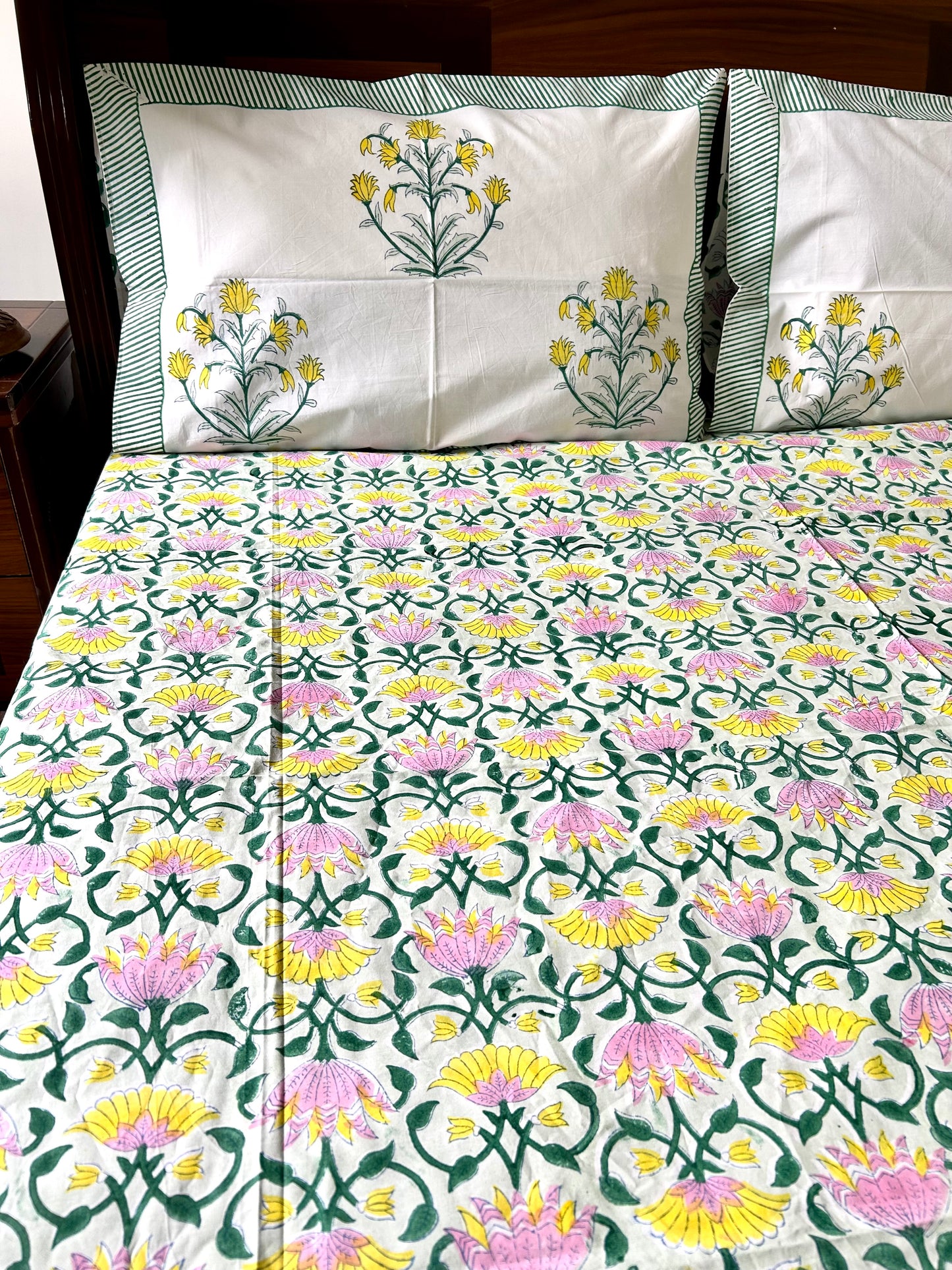 Samriddhi Block Printed Cotton Bedsheet(90x108)