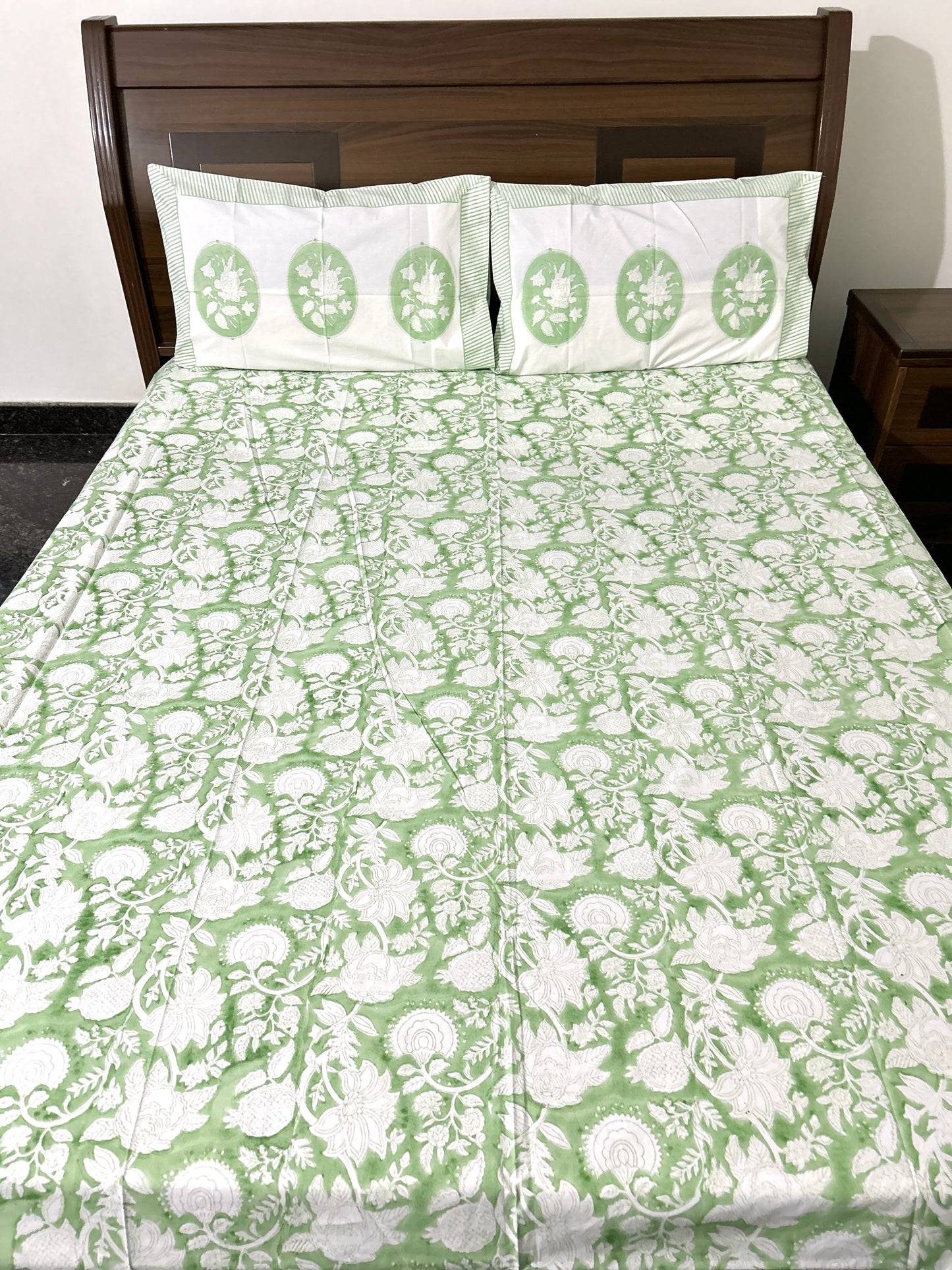 Pastel Green Block Printed Cotton Bedsheet(108x108)