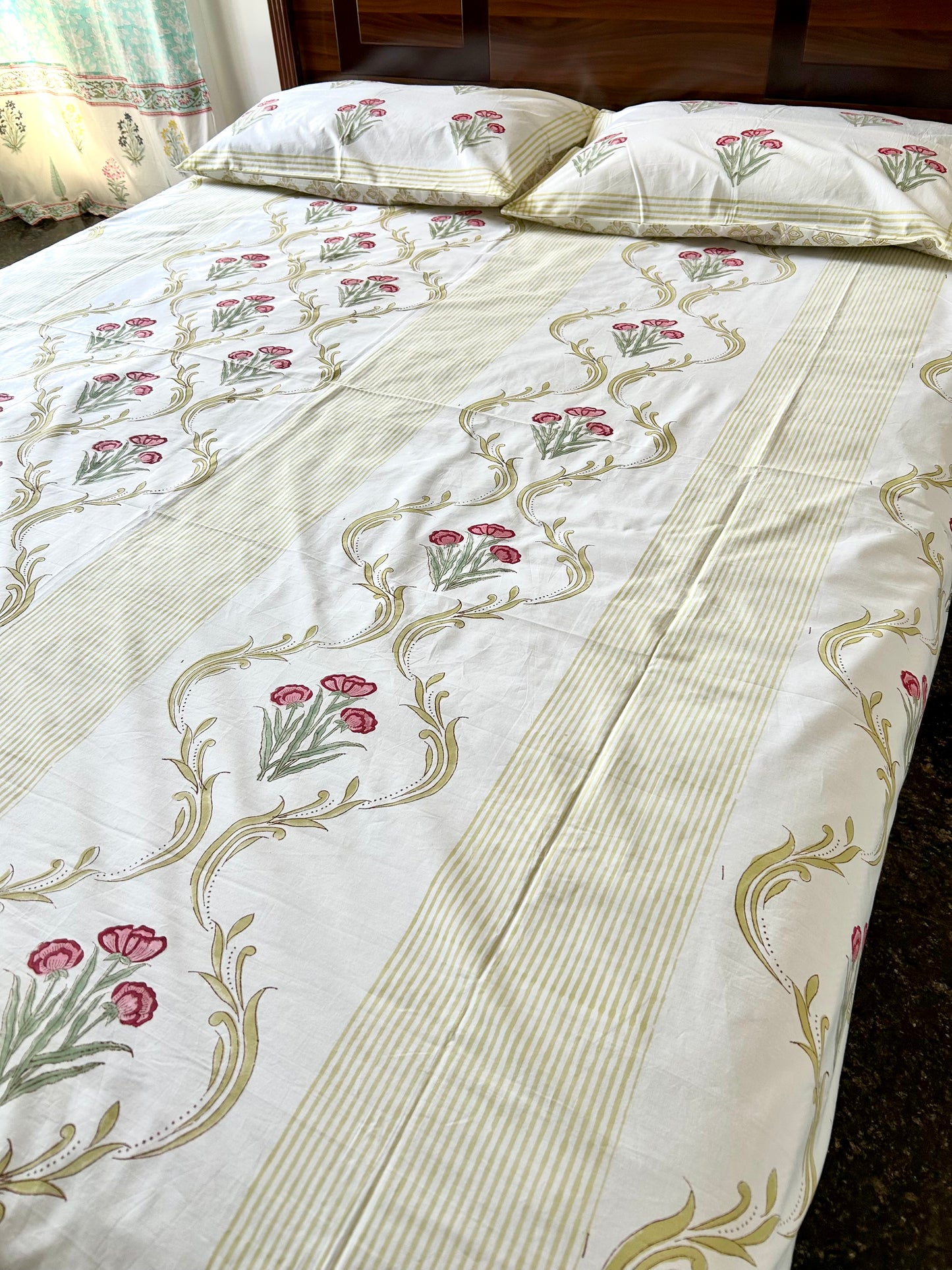 Trisha Block Printed White Cotton Bedsheet(90X108)