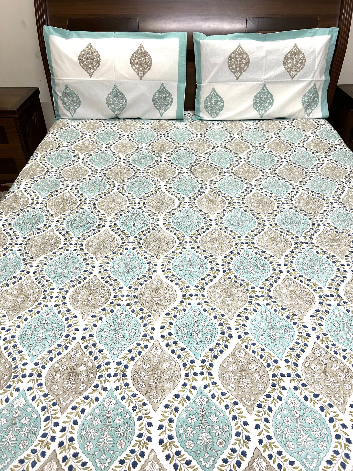 Tarang Block Print Beige Cotton Bedsheet(90x108)