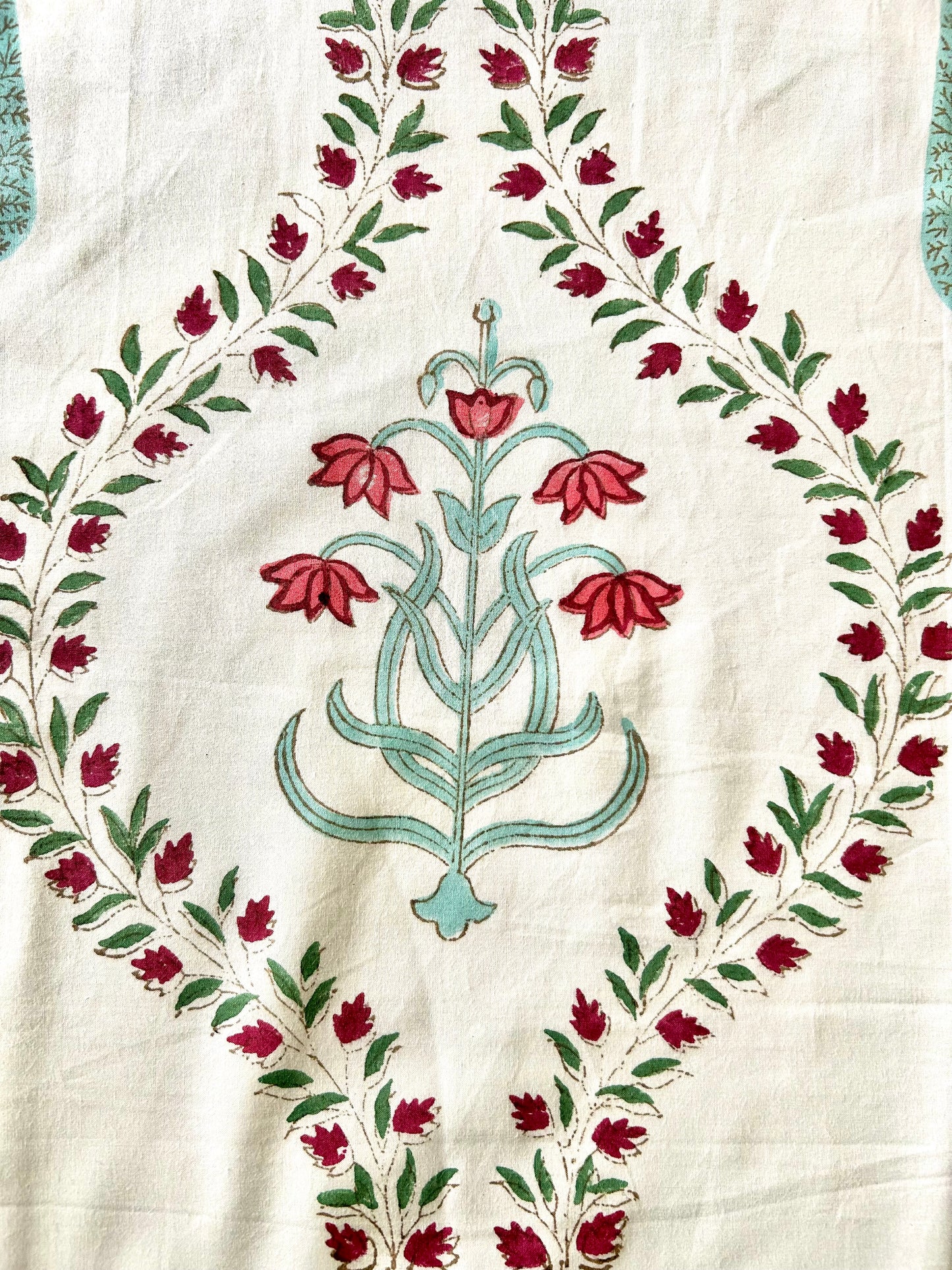 Tanvi Block Printed White Cotton Bedsheet(90x108)