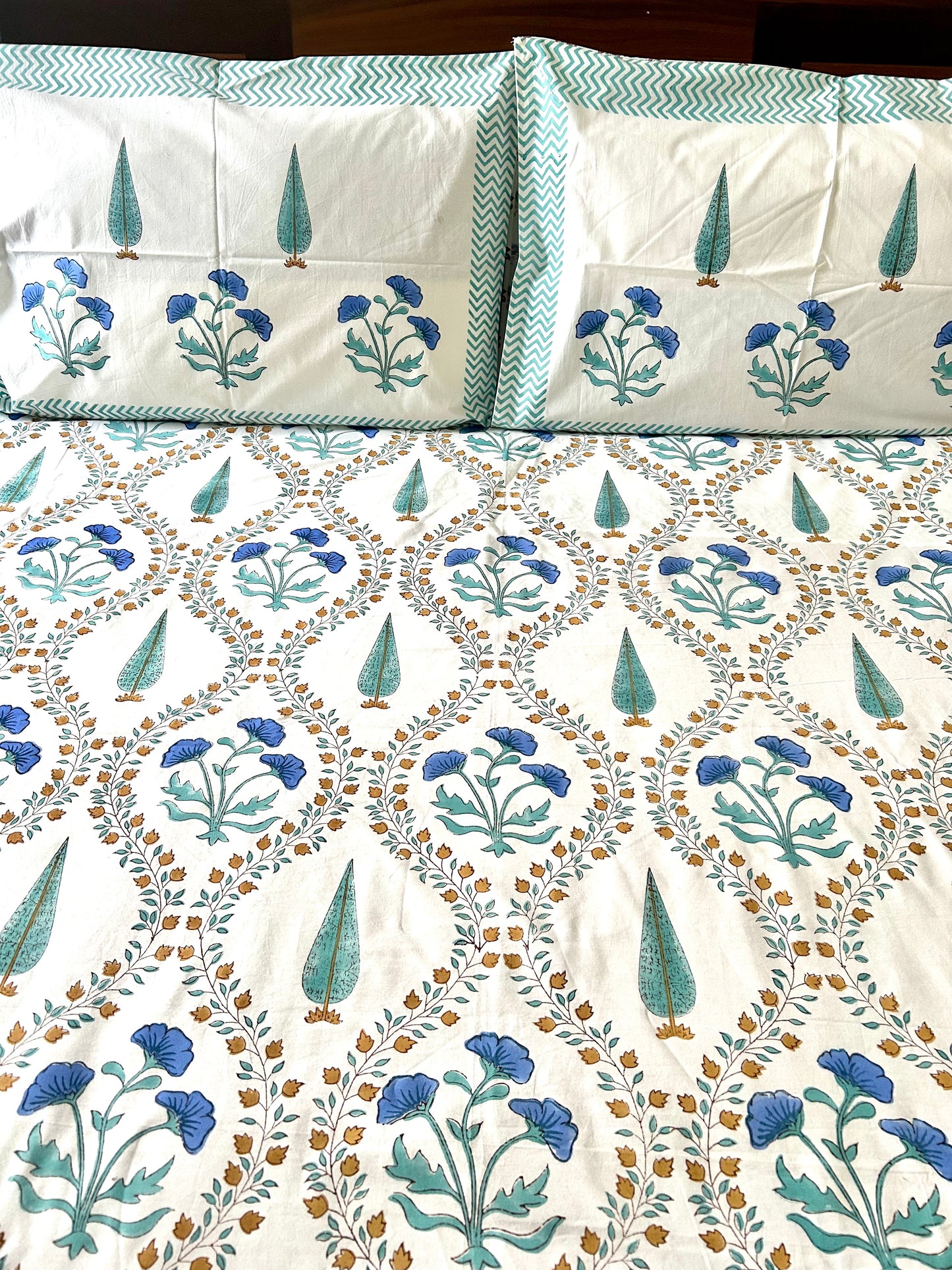 Teej Block Printed White Cotton Bedsheet(90x108)
