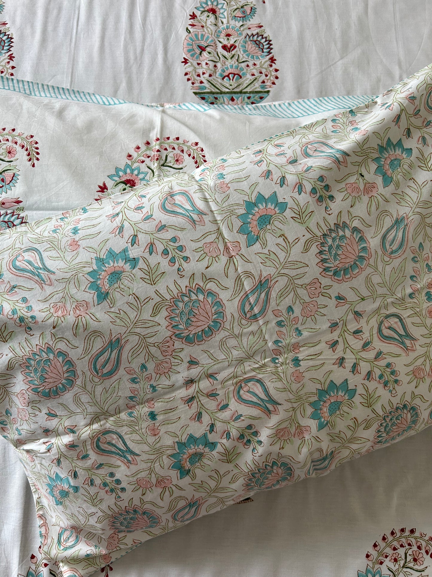 Amya Block Printed Cotton Bedsheet(90x108)