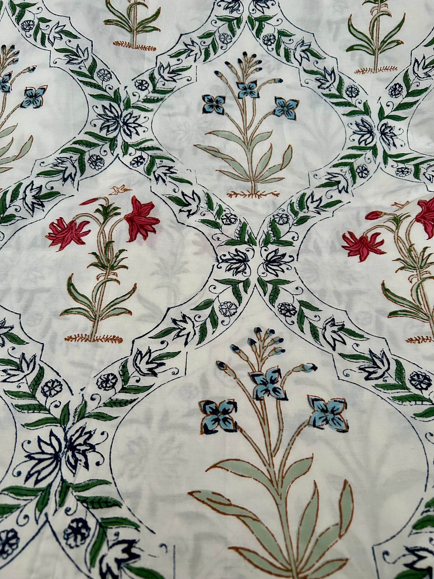 Dainty Flowers Block Printed Cotton Bedsheet(90x108)