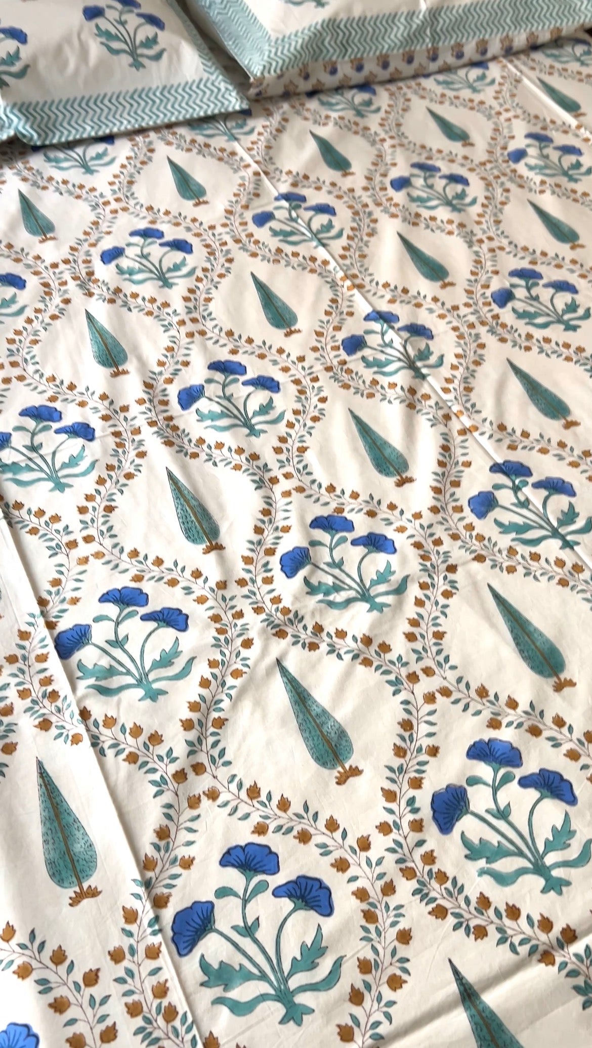 Blue Pansy Block Printed Cotton Bedsheet(90x108)